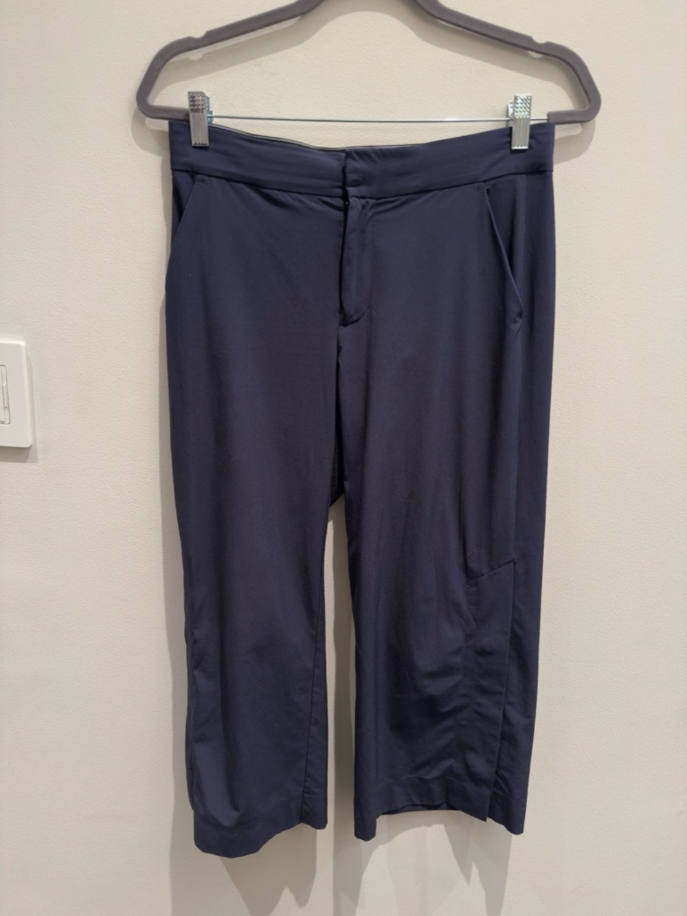 Athleta Deep Navy High-Waist Active Capri Pants With Snap Legs Size 2 Women’s